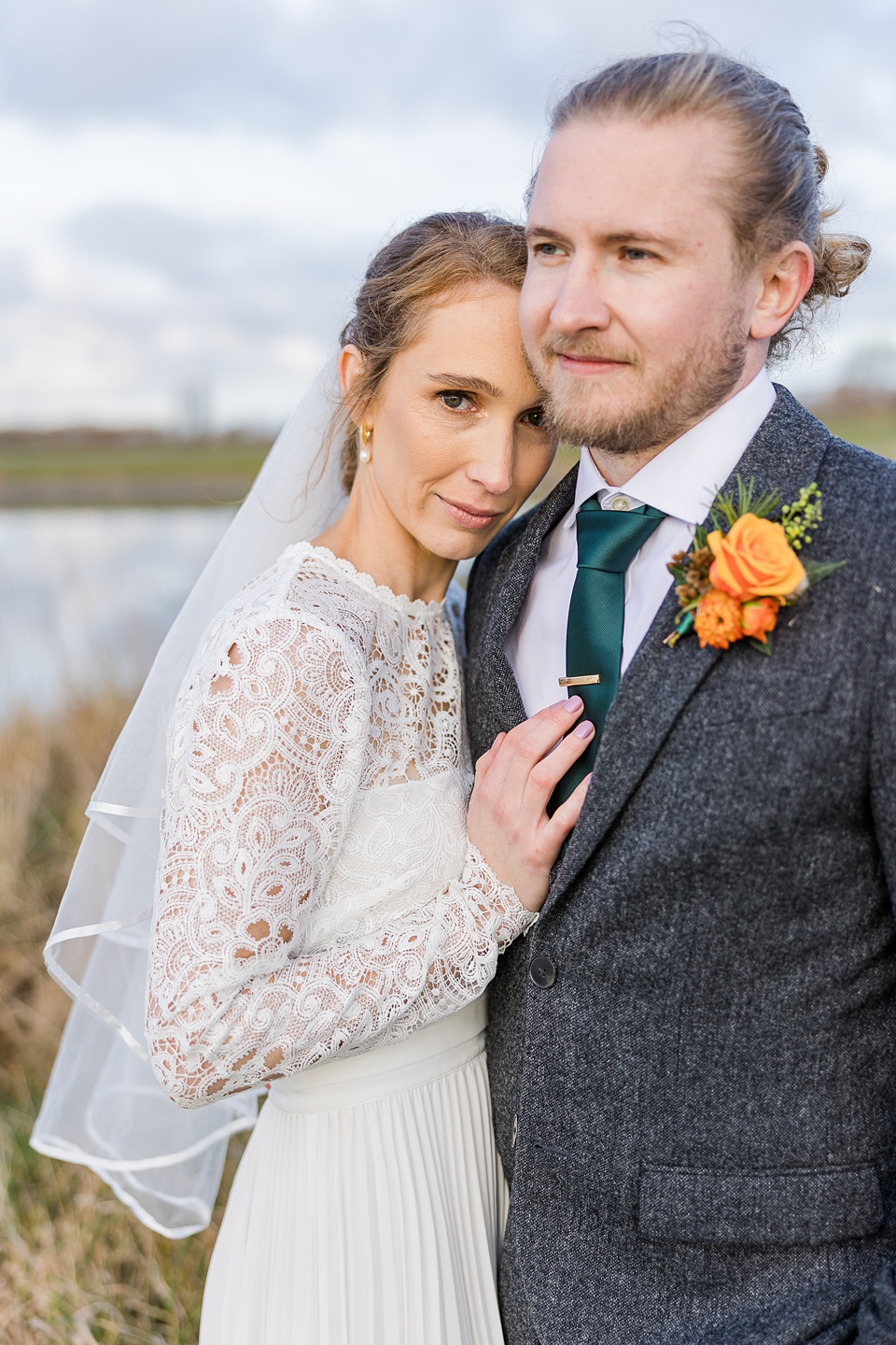 How to wear a corsage at a wedding best sale